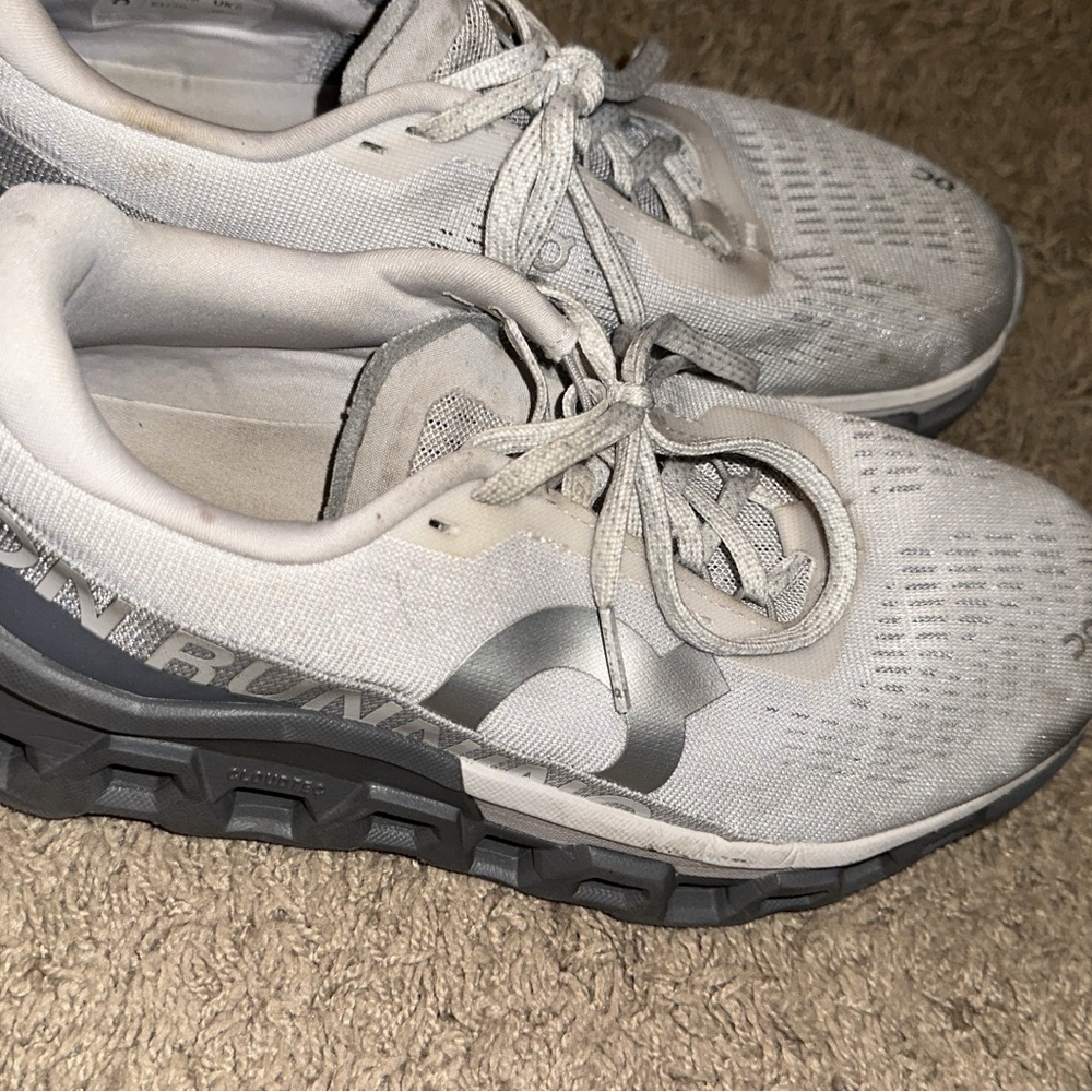 Pearl Izumi Women's Gray Athletic Shoes